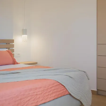 Peratzada Apartment *